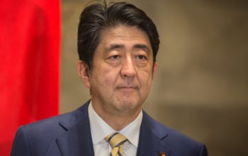 Premierul Shinzo Abe vine în România