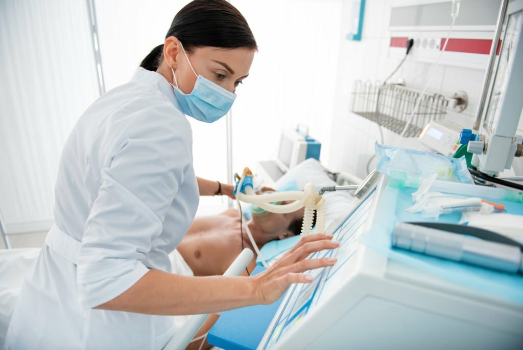 Un startup românesc salvează vieți cu ventilatoare produse la imprimantă 3D - Revista Biz